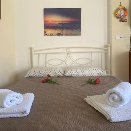 Lorentzia Room Batsi  Luaran gambar
